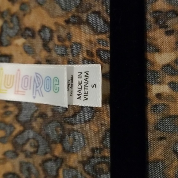 LuLaRoe long sleeve, animal print tunic, size S - Picture 2 of 6